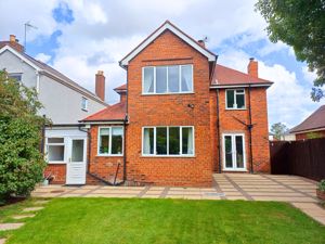 Photo 16- click for photo gallery